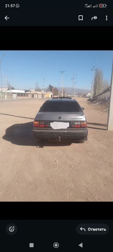 Volkswagen: Volkswagen Passat: 1989 г., 1.8 л, Механика, Бензин, Седан