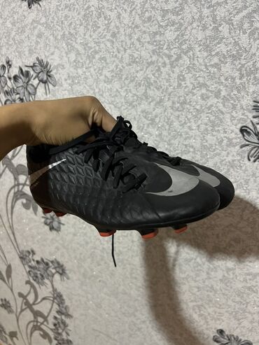 футбольные гедры: Футбольные бутсы Nike Hypervenom Phantom III (FG) - Цвет: черный с