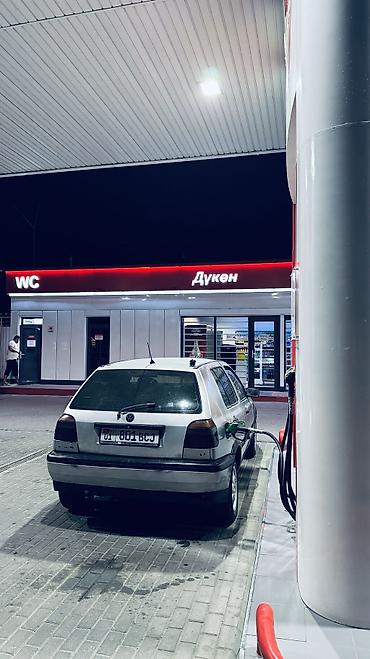 Volkswagen: Volkswagen Golf: 1992 г., 1.8 л, Механика, Бензин, Хэтчбэк — 2