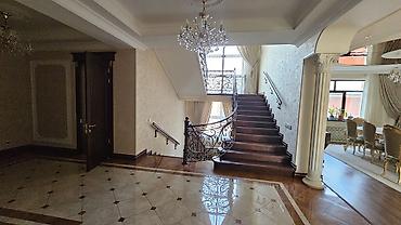 rixos hall: Просторный трехэтажный дом в классическом стиле с благоустроенным — 6