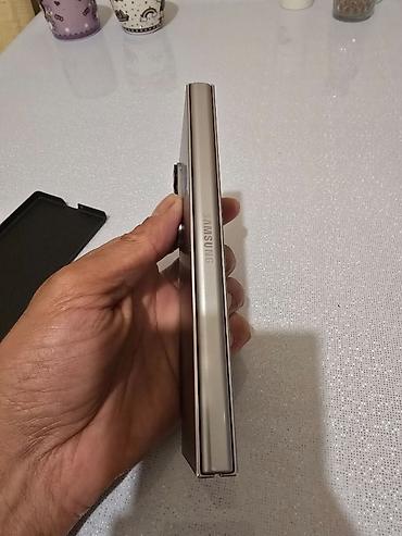 sam agac: Samsung Galaxy Z Fold 6, 256 GB, rəng - Gümüşü, Barmaq izi — 2