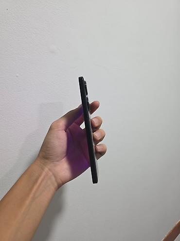 poco f8 pro max: Poco F6, Б/у, 512 ГБ, цвет - Черный, 2 SIM — 4