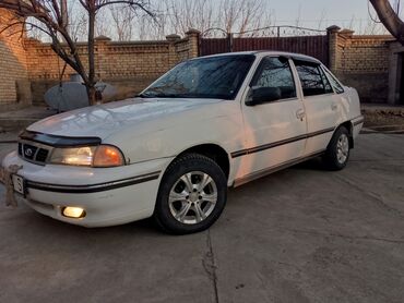 Daewoo: Daewoo Nexia: 1996 г., 1.5 л, Механика, Бензин, Седан