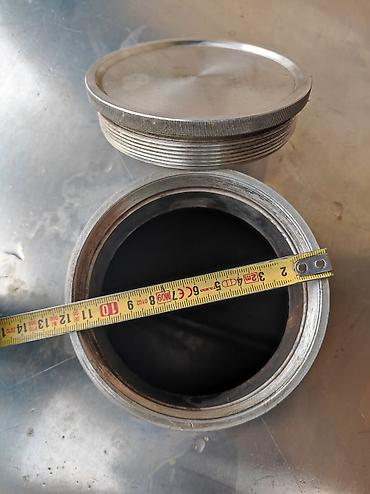 Другие емкости: Продаю две ёмкости из пищевой нержавейки объемом 140 литров, раньше — 5