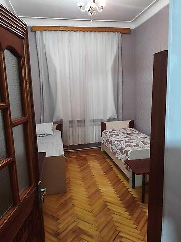 badamdarda satilan evler: Bakı, 3 otaqlı, Köhnə tikili, m. Nəriman Nərimanov, 80 kv. m — 7