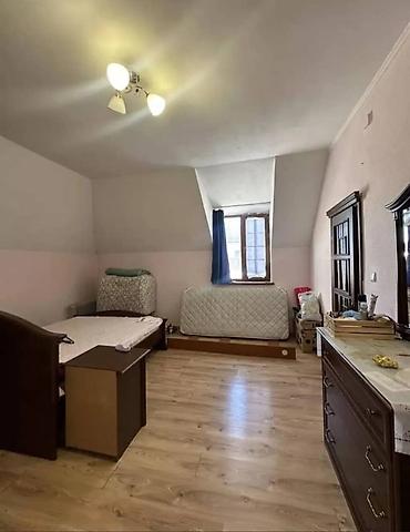 Продажа коттеджей и домов: Продается просторный дом с участком 16 соток ж/м Ынтымак (ул — 12