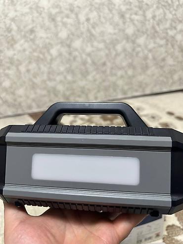 Другая автоэлектроника: Продам многофункциональный пуско-зарядный бустер Yesido 5в1 — поможет — 7