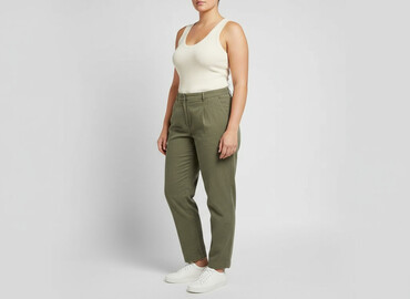 new yorker krótkie spodenki dresowe: Orsay, Material trousers for women, size XL