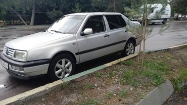 титан на камри: Volkswagen Vento: 1993 г., 1.8 л, Механика, Бензин, Седан