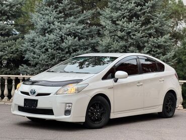 Toyota: Toyota Prius: 2013 г., 1.8 л, Вариатор, Гибрид, Седан