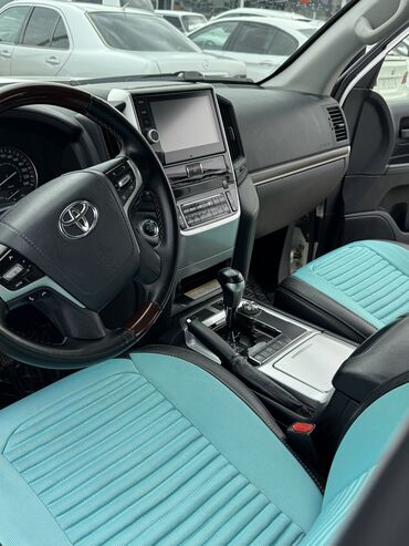 Toyota: Toyota 2000GT: 4 l | 2018 il Ofrouder/SUV — 6