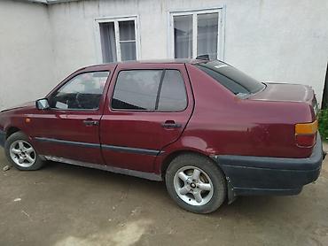 машина кузов: Volkswagen Vento: 1994 г., 1.8 л, Механика, Бензин, Седан — 2