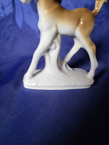 Ostali kućni dekor: Figura konja nova nemacka Foreign 70te. Porcelanska figura. mereni — 8