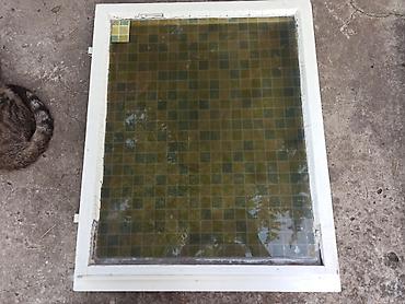 platneni ormar: Tri prozora bez okvira različitih dimenzija: 1: 65x52,5cm, 2: 67x62cm — 4