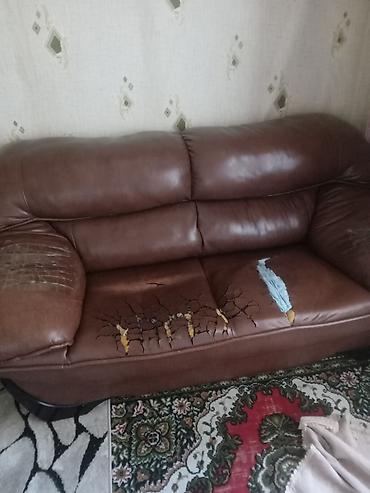 Divanlar: Salam hamisi bir yerde qiymetde razilawmaq olar whatsap 24/7 — 3