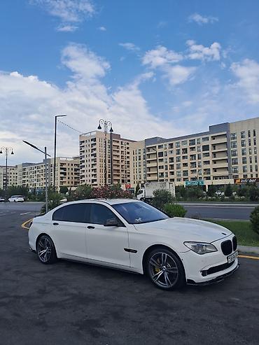 maybach disk qiymeti: BMW 750: 4.4 l | 2011 il Sedan — 7