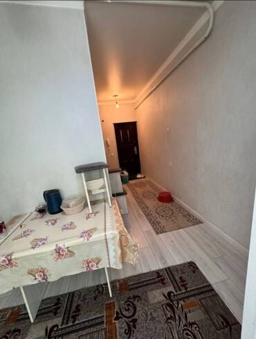 квартира с подсления: 1 комната, 43 м², 106 серия улучшенная, 1 этаж