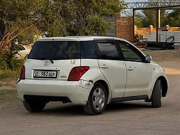 ion машина: Toyota Ist: 2003 г., Автомат, Бензин, Хэтчбэк — 5