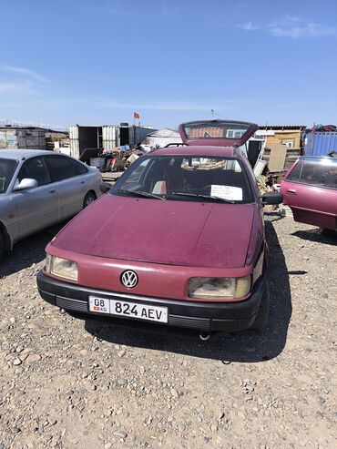Volkswagen: Volkswagen Passat: 1989 г., 1.8 л, Механика, Бензин, Универсал