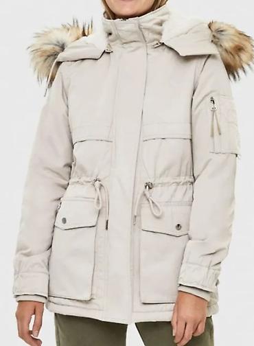 Kurtkalar: Bershka, M — 1