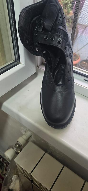 Botinkalar: Təzədir. Qara rəngdədir . İstifadə etmədiyim üçün satıram. 2 letni, 2 — 7