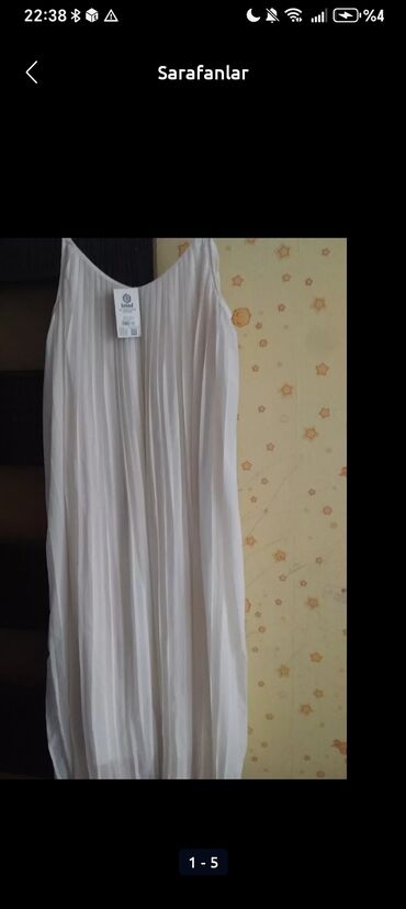 Plaşlar: Ağ rəngli plisedən don/sarafan - Brend: EN Brend (etiket üzərində