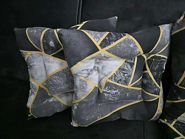 Jastuci: Jastuci za stolice. Sedište i naslon. Vise boja i dizajna. Sve modeli — 9