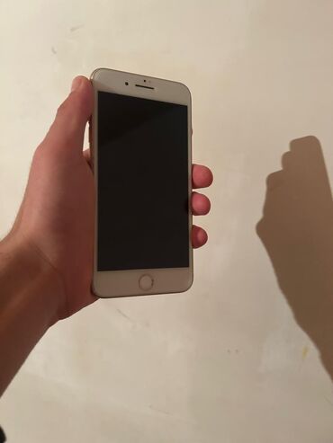 ayfon 3: IPhone 8 Plus, 64 GB, Matte Gold, Barmaq izi