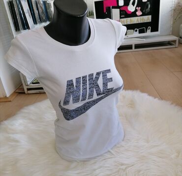 nike bomber jakna: S (EU 36), color - Milky-white