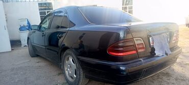 резиновые полик: Mercedes-Benz : 2001 г., 2.7 л, Автомат, Дизель, Седан