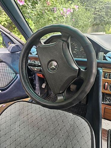 морда 210: Mercedes-Benz W124: 1990 г., 2 л, Механика, Бензин, Седан — 9