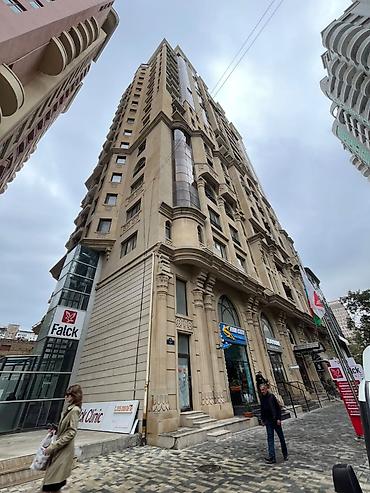 Daşınmaz əmlak: 7 otaqlı, Yeni tikili, 285 kv. m — 1