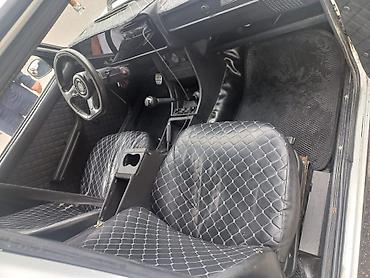 lada 2108: Lada 2107, ağ rəng, sedan kuzov. Texniki xüsusiyyətlər və təchizat: - — 6