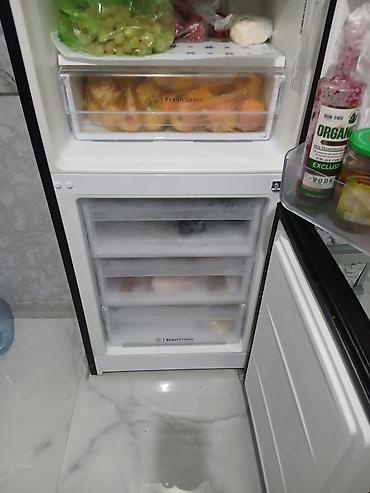 Indesit Total No Frost soyuducu - Rəng: qara, şüşə effekti olan ön — 2