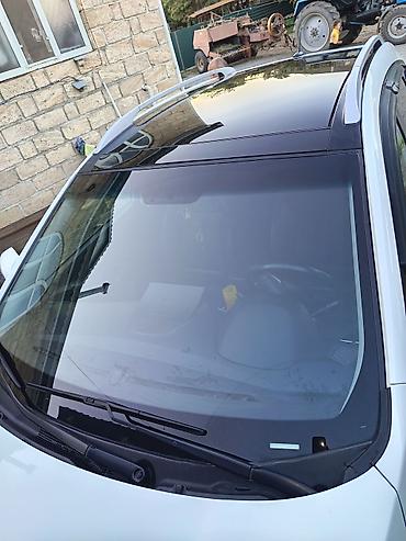 Hyundai: Hyundai ix35: 2 l | 2010 il Krossover — 19