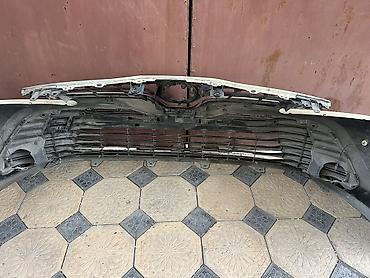 Бампер и комплектующие: Бампер Toyota, Б/у, Аналог — 9