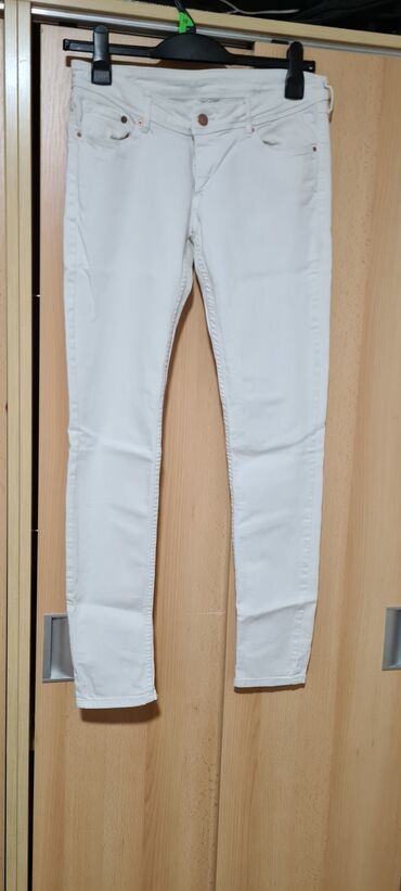 pantalone s: Bele letnje farmerice
Vel 38 (M)