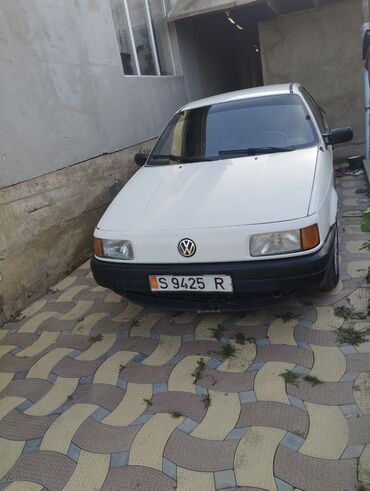 мерседес банан машина: Volkswagen Passat: 1991 г., 1.8 л, Механика, Бензин, Седан