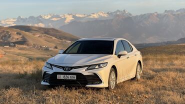 Toyota: Toyota Camry: 2022 г., 2 л, Автомат, Бензин, Седан