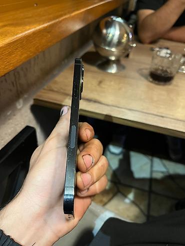 hile mobile: IPhone 12 Pro Max, 256 GB — 3