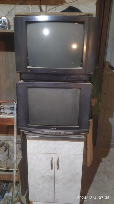 Другая бытовая техника: Продае.3.телевизора.бэс.пулта.по.500.каждый.рабочий.бе.пултов