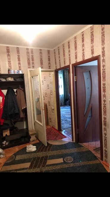 квртиры: 2 бөлмө, 47 кв. м, 106-серия, 3 кабат, Эски ремонт