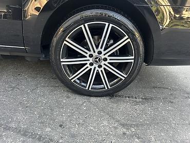 w211 disk: Mercedes-Benz orijinal V klasinvita vianonun ustunda galan R19 diski — 3