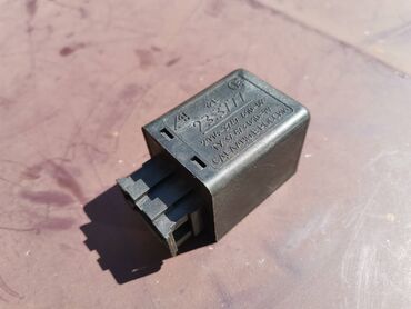 Auto delovi: Relej maglenki Lada 21213,21214 Niva, Lada 112 br.2. Polovnano — 4