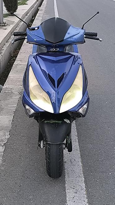 10 40 motosiklet yağı: Skuter – mavi/qara rəng kombinasiya, “Sport” seriyası. salam maped — 1