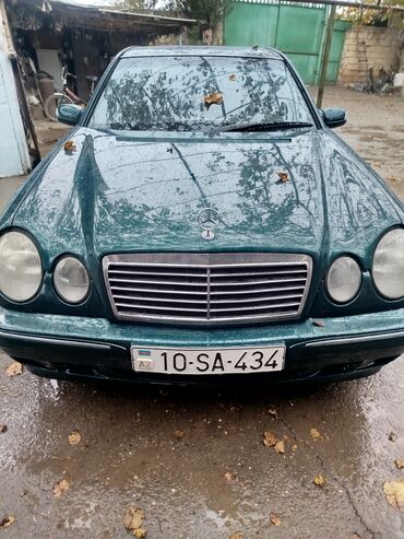 Mercedes-Benz: Mercedes-Benz E-Class: 2.4 l | 1998 il Sedan — 1