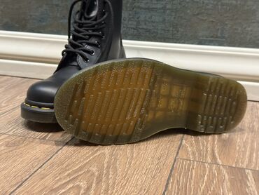 Çəkmələr: Original DR MARTENS ÇEKME Dr. Martens 1460 üslublu qara dəri krujevli — 2