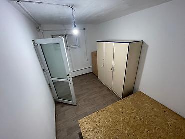 сдаю подвал: Сдаю квартиру цокольный этаж свежий ремонт, внутри есть душ, туалет — 7