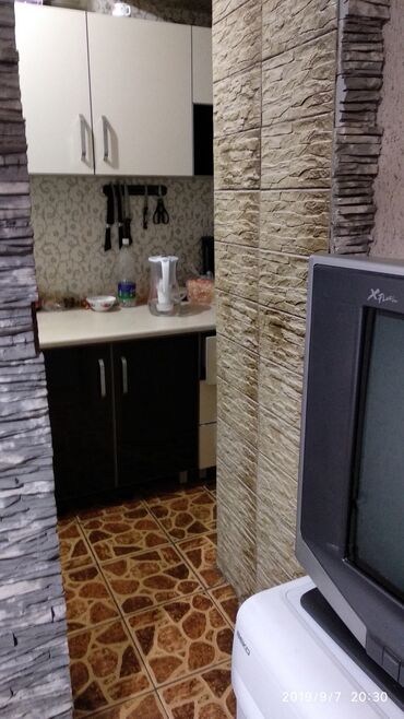 по ворошилова: 3 комнаты, 63 м², Индивидуалка, 4 этаж, Косметический ремонт