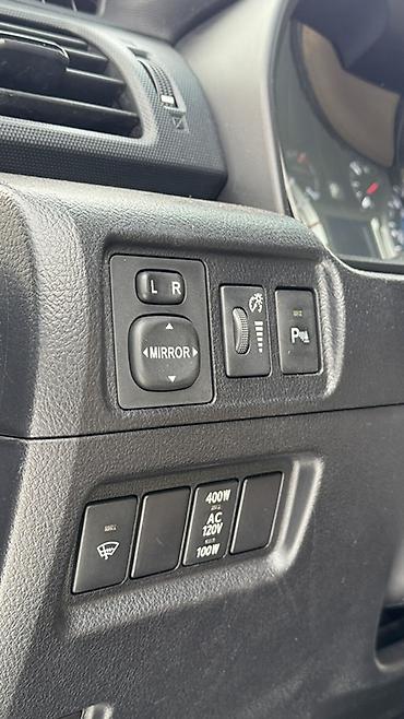 Toyota: Toyota 4Runner: 2015 г., 4 л, Автомат, Бензин, Внедорожник — 12